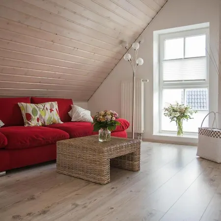 Appartamento Hellinghus - Mit Sauna, Whirlpool Und Kaminofen Fuer Bis Zu 6 Personen - Haustiere Herzlich Willkommen, Direkt Am Hafen Von Greetsiel